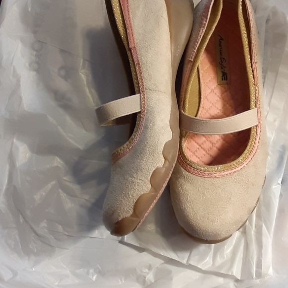 American Eagle Mary Jane's - Picture 3 of 7